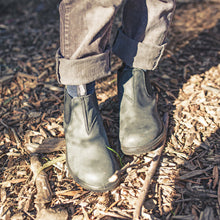 Load image into Gallery viewer, Blundstone 1325 Kids Rustic Black
