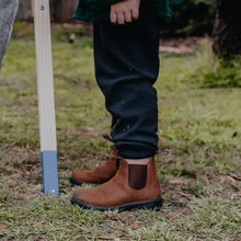Load image into Gallery viewer, Blundstone 1563 Kids Saddle Brown
