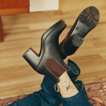 Load image into Gallery viewer, Blundstone 2366 Women&#39;s High Heel Brown
