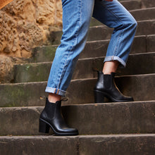 Load image into Gallery viewer, Blundstone 2365 WOmen&#39;s High Heel Black
